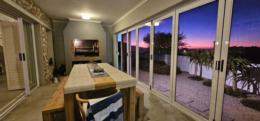 4 Bedroom Property for Sale in Myburgh Park Western Cape